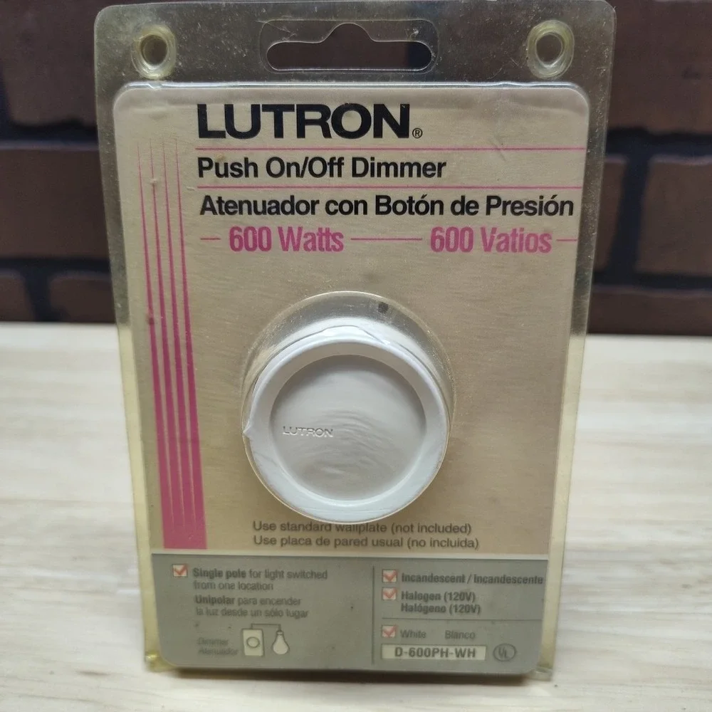 LUTRON PUSH ON / OFF DIMMER SWITCH 600 WATTS D-600PH-WH NEW